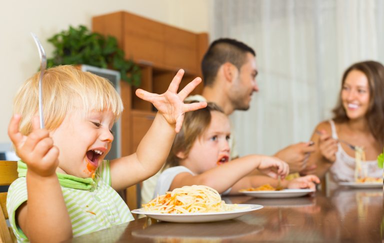 Relâche : 9 Restaurants où les enfants mangent gratuitement